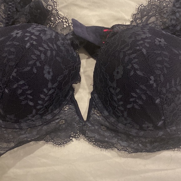 Navy blue lacy bra top - Picture 2 of 5
